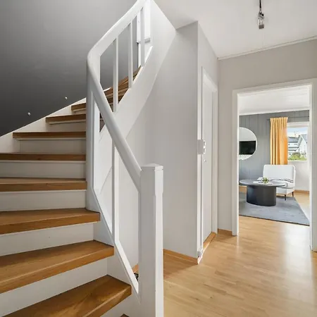 شقة And Modern House In Friendly Neighborhood ترومسو