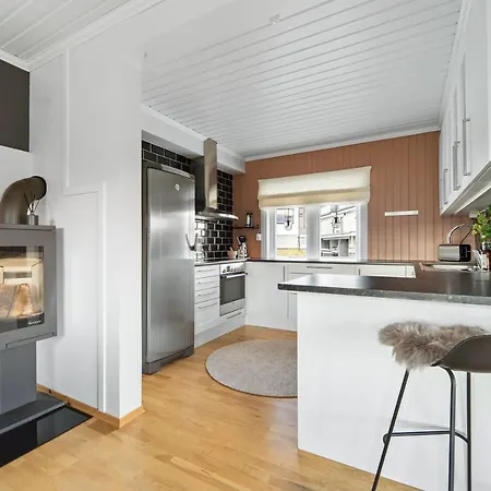 And Modern House In Friendly Neighborhood شقة ترومسو