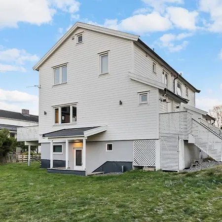 Lejlighed And Modern House In Friendly Neighborhood *